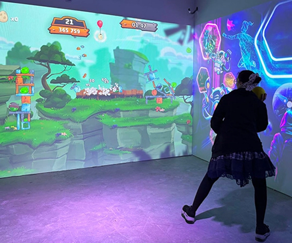 Murs de jeux interactifs, arcades au Havre, Le City